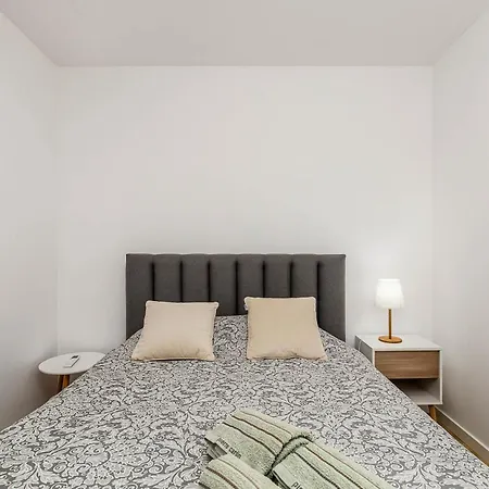 New! 2 Min From Apartamento Sesimbra